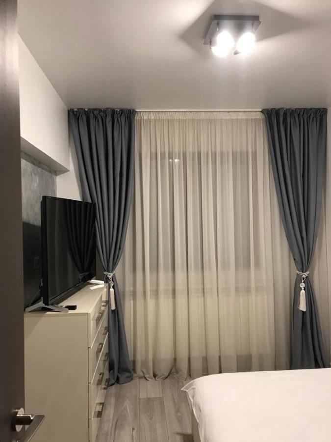 Elegant & Silver Luxury Apartament Craiova Exterior foto