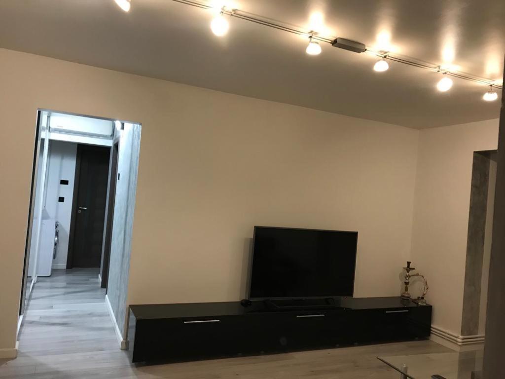 Elegant & Silver Luxury Apartament Craiova Exterior foto
