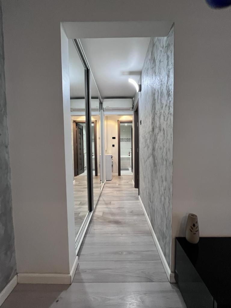 Elegant & Silver Luxury Apartament Craiova Exterior foto